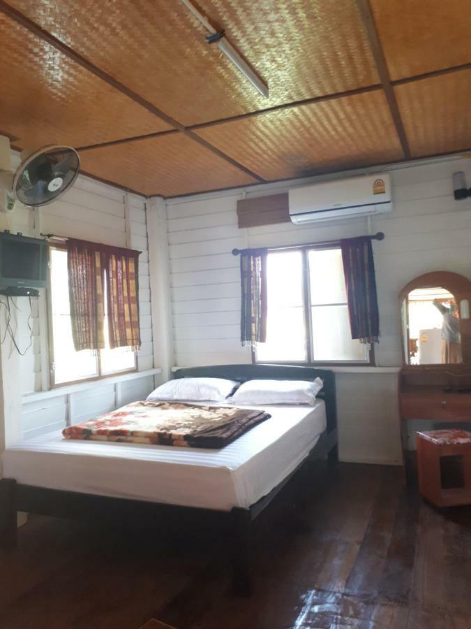 Baan Bar Cafe Hotel Mecsem Kültér fotó