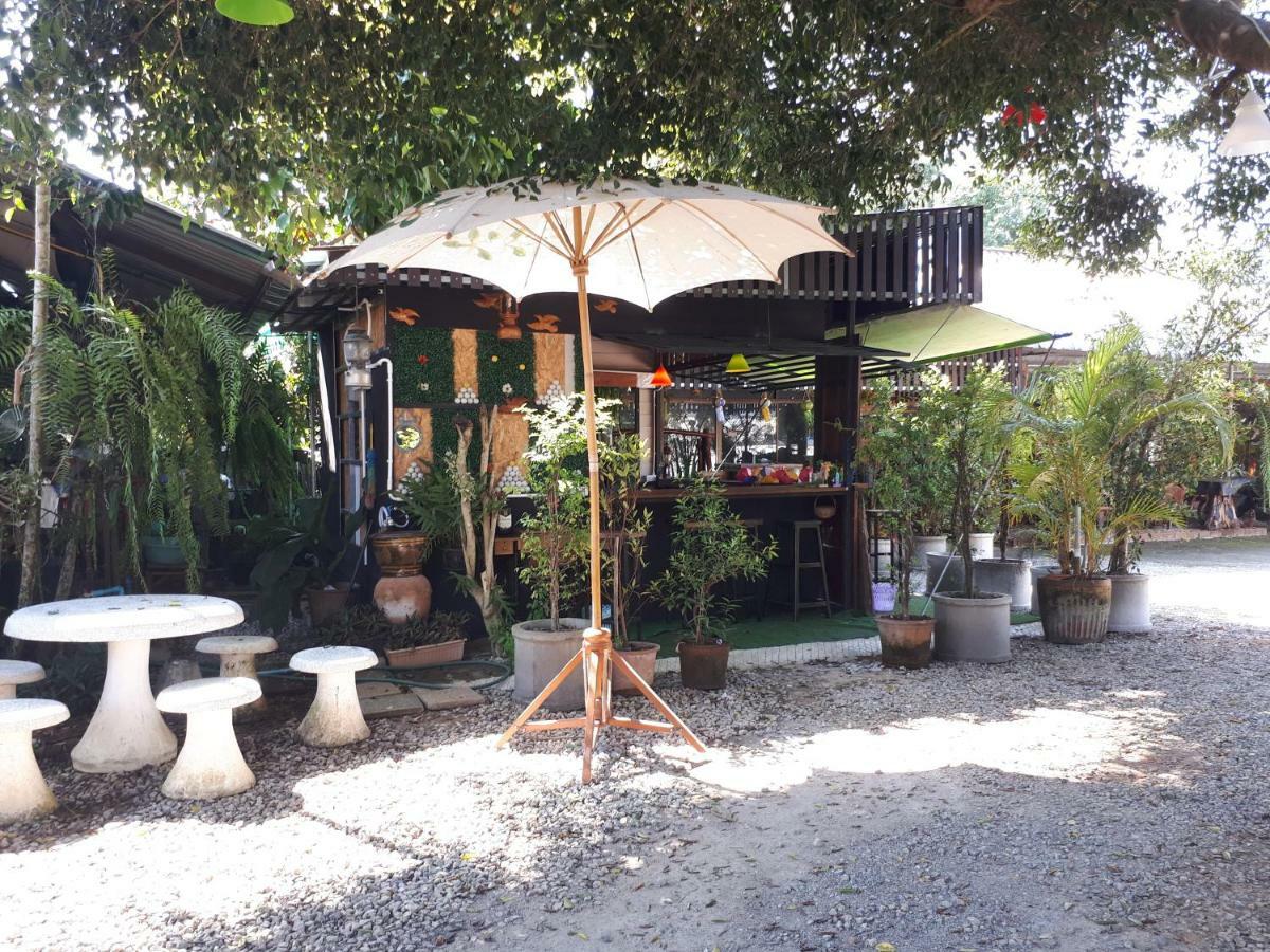 Baan Bar Cafe Hotel Mecsem Kültér fotó
